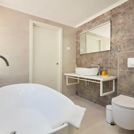 Casa vacanze Festina Lente *