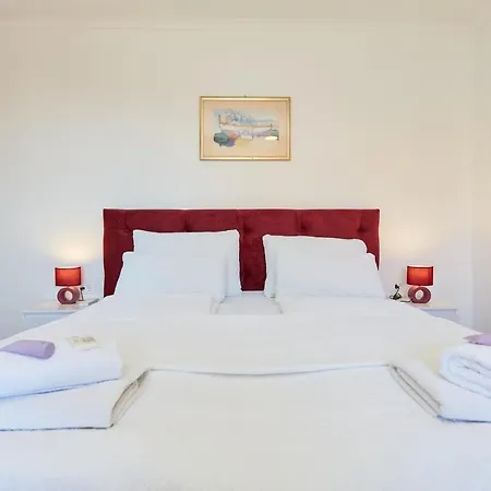 Festina Lente Casa de Férias