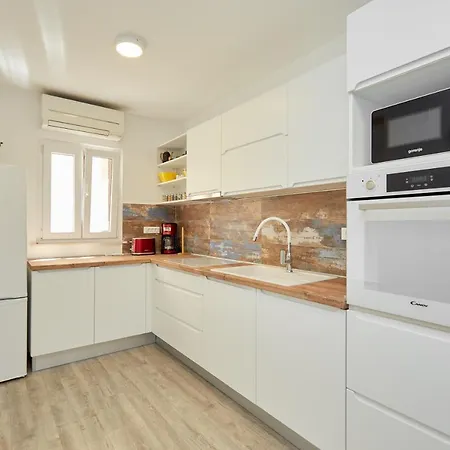 Festina Lente Holiday home *