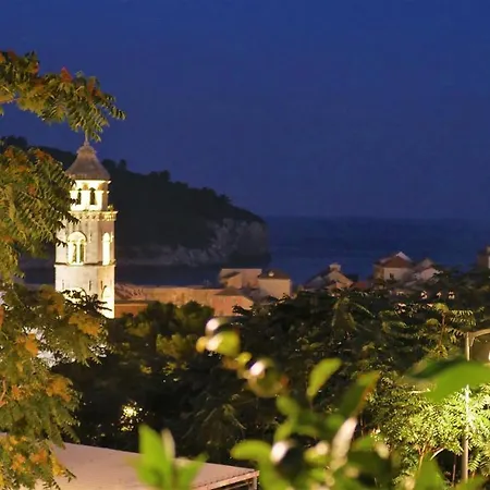 Festina Lente Holiday home *