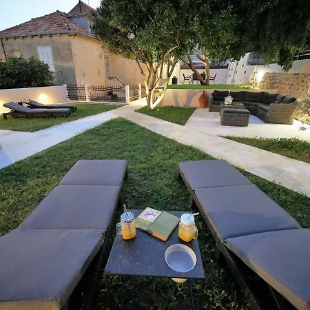 Festina Lente Holiday home