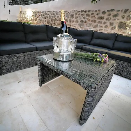 Festina Lente Holiday home *