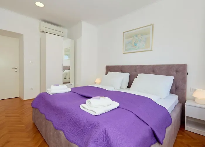 Festina Lente Ντουμπρόβνικ